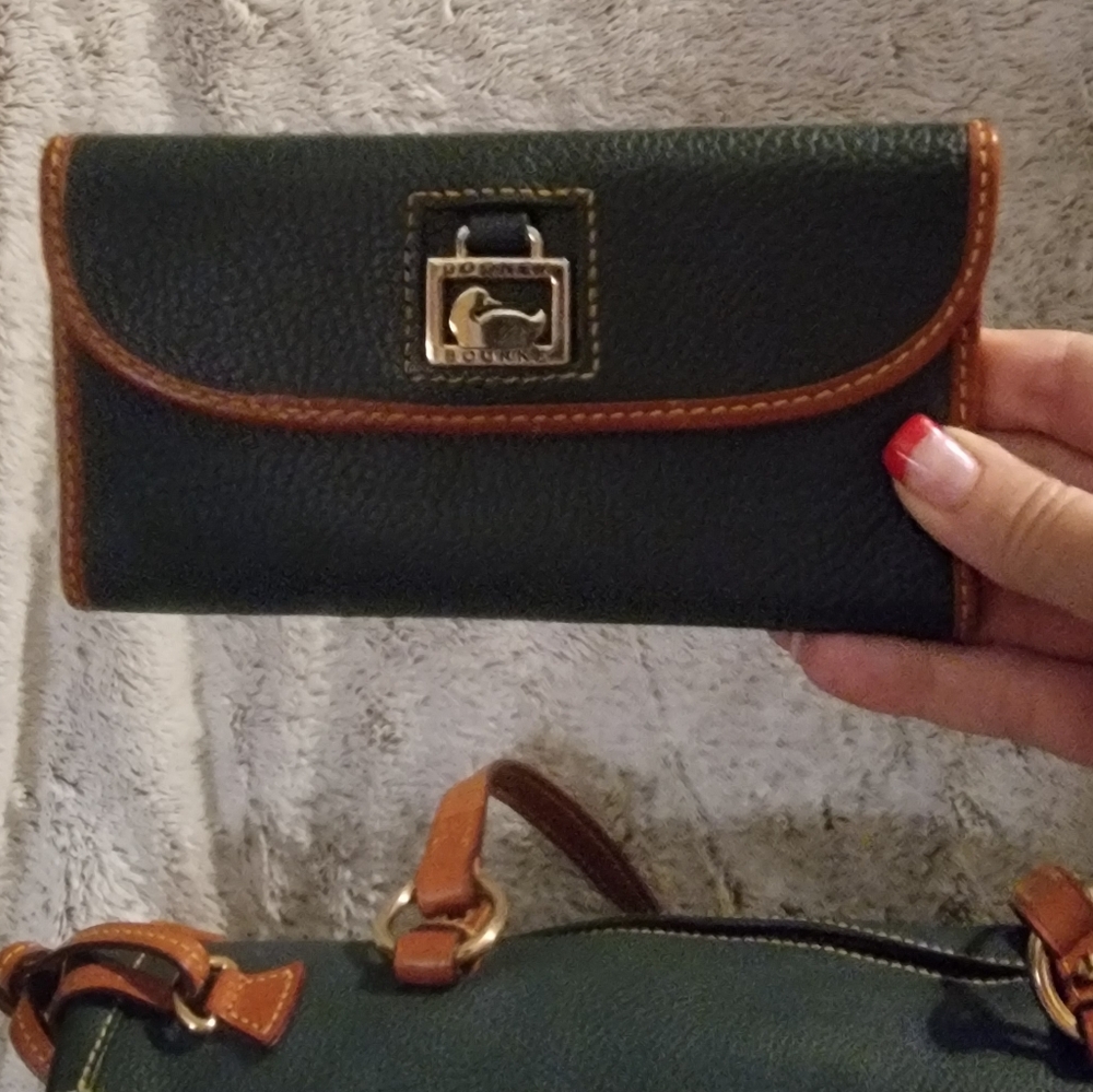 Dooney and Bourke green leather wallet.